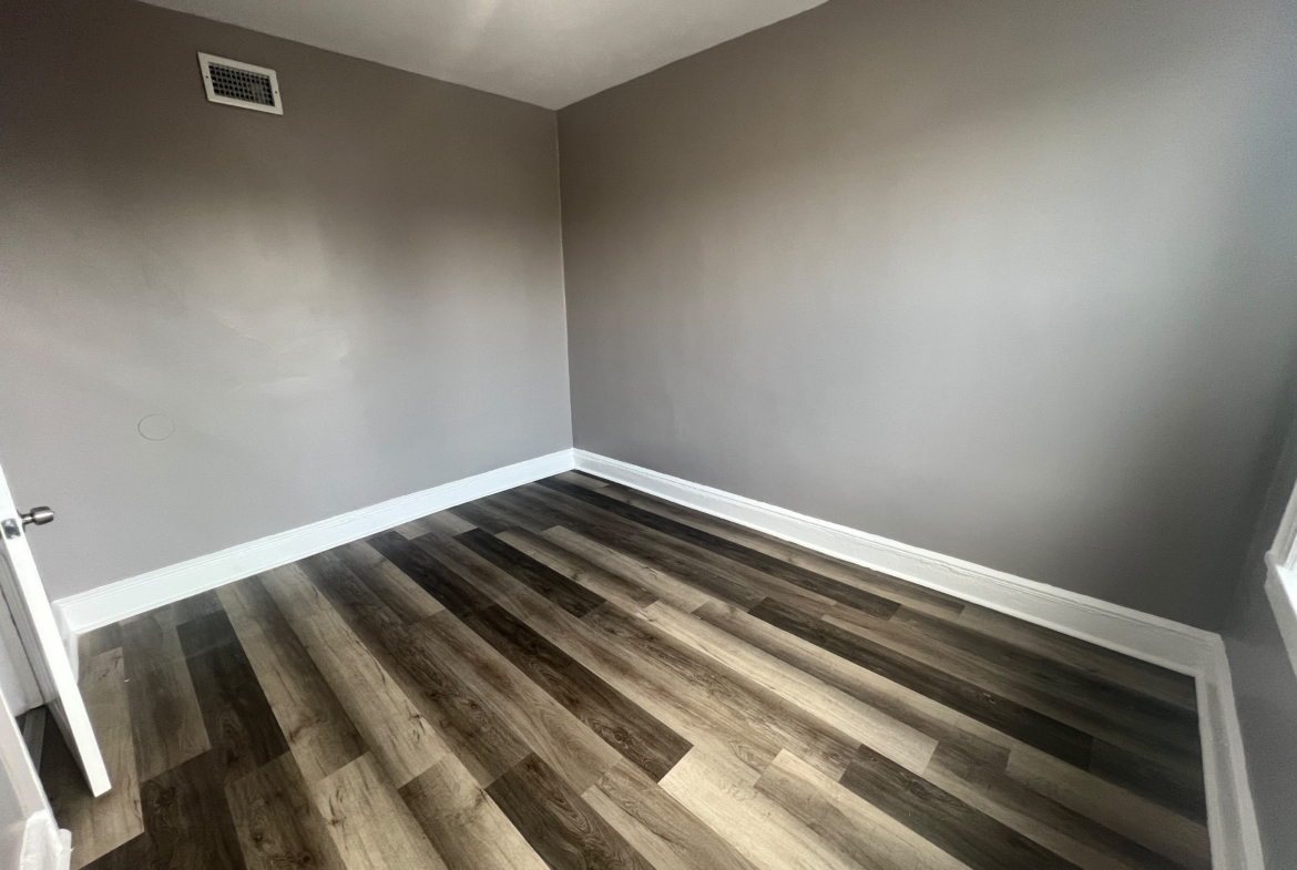 309 Park Ave. Apt. 2B