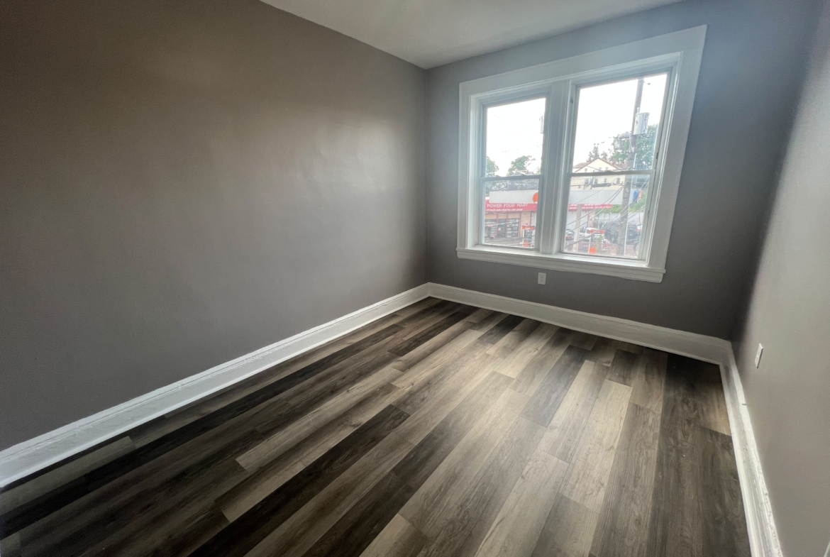 309 Park Ave. Apt. 2B