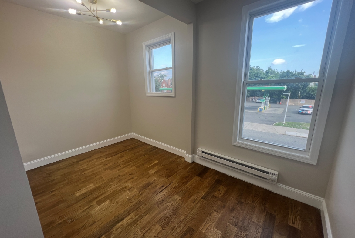 276 Broadway. Apt. 6