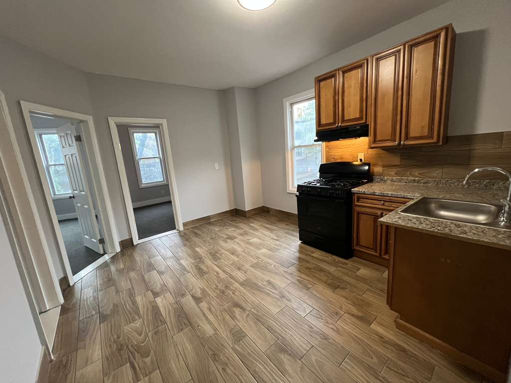 194 W Broadway Apt. 2F