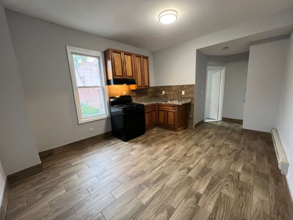 194 W Broadway Apt. 2F