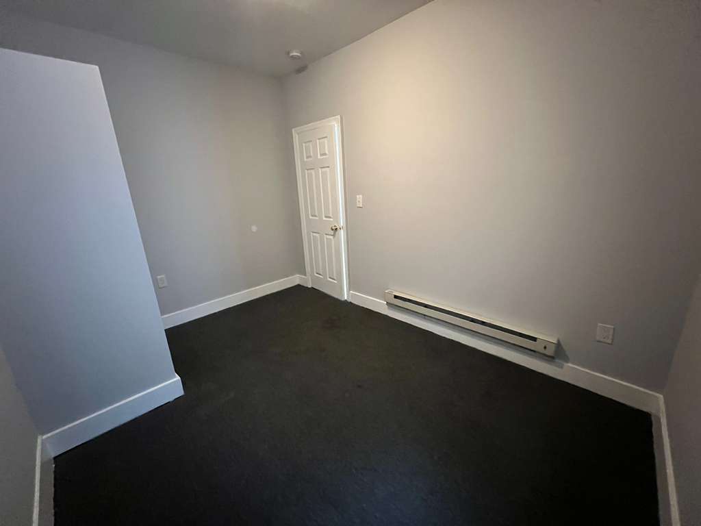 194 W Broadway Apt. 2F
