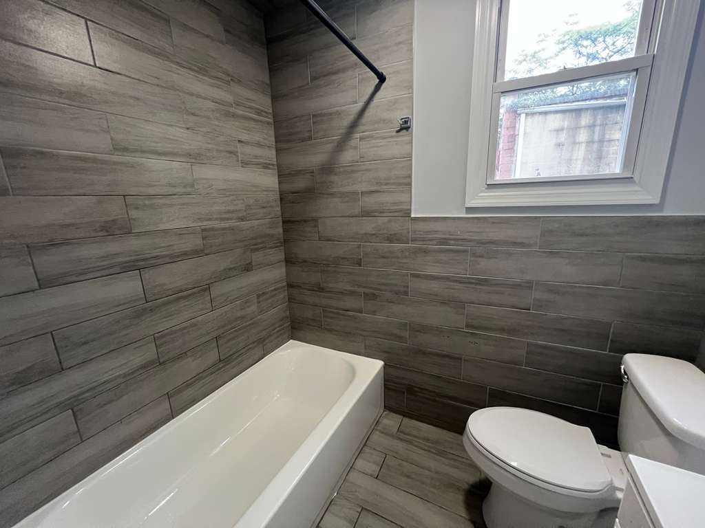 194 W Broadway Apt. 2F