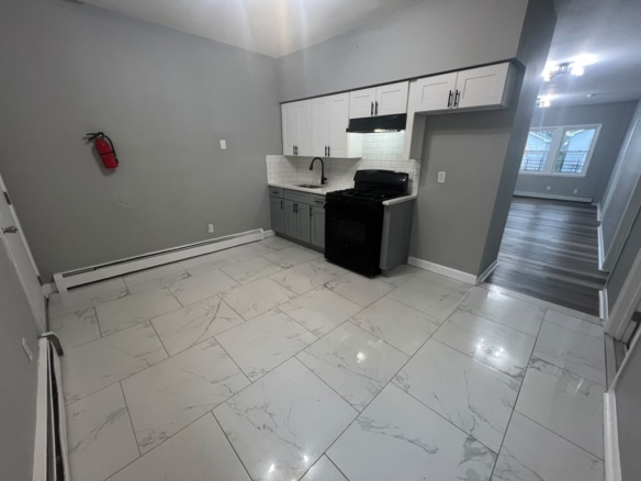 39 N 3rd St, Apt 1L