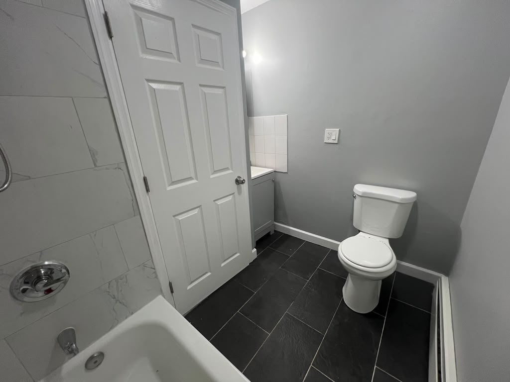 39 N 3rd St, Apt 1L
