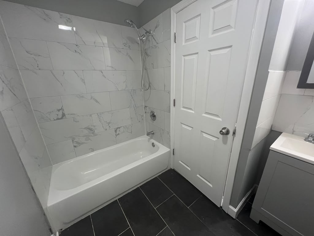 39 N 3rd St, Apt 1L