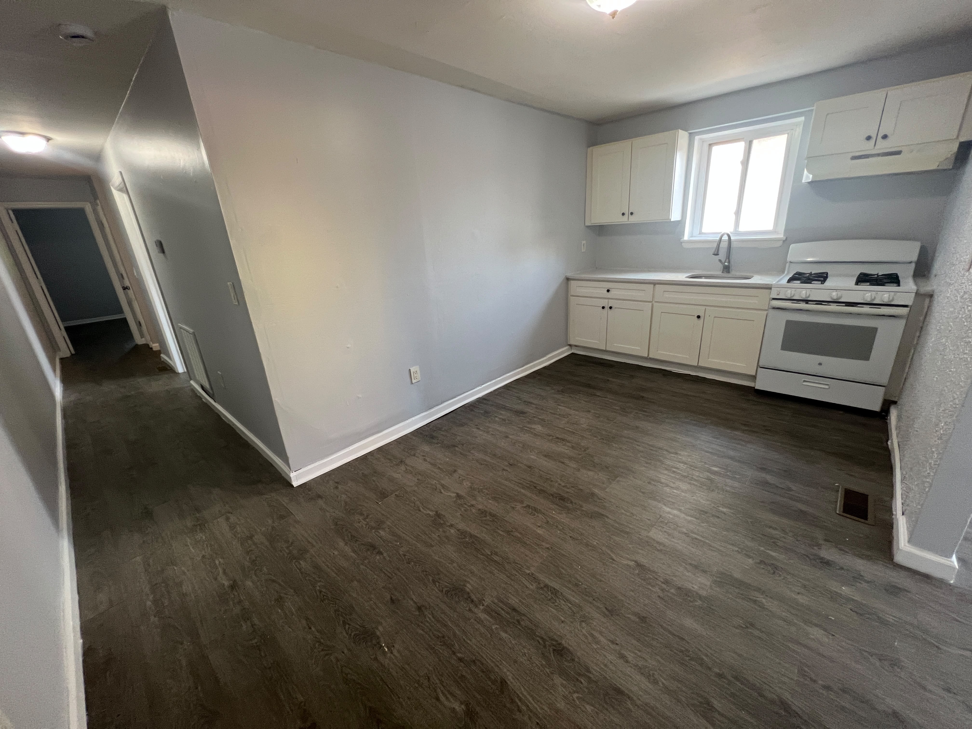 56 Wall St. Apt. 3