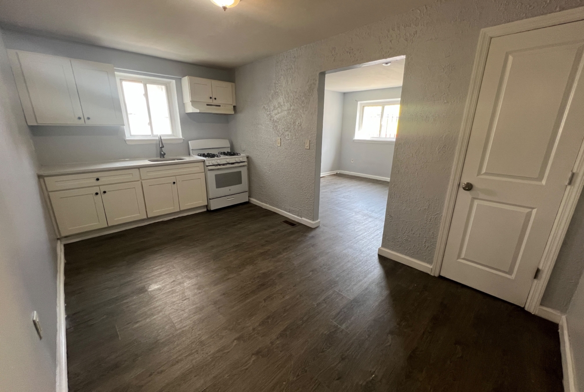 56 Wall St. Apt. 3