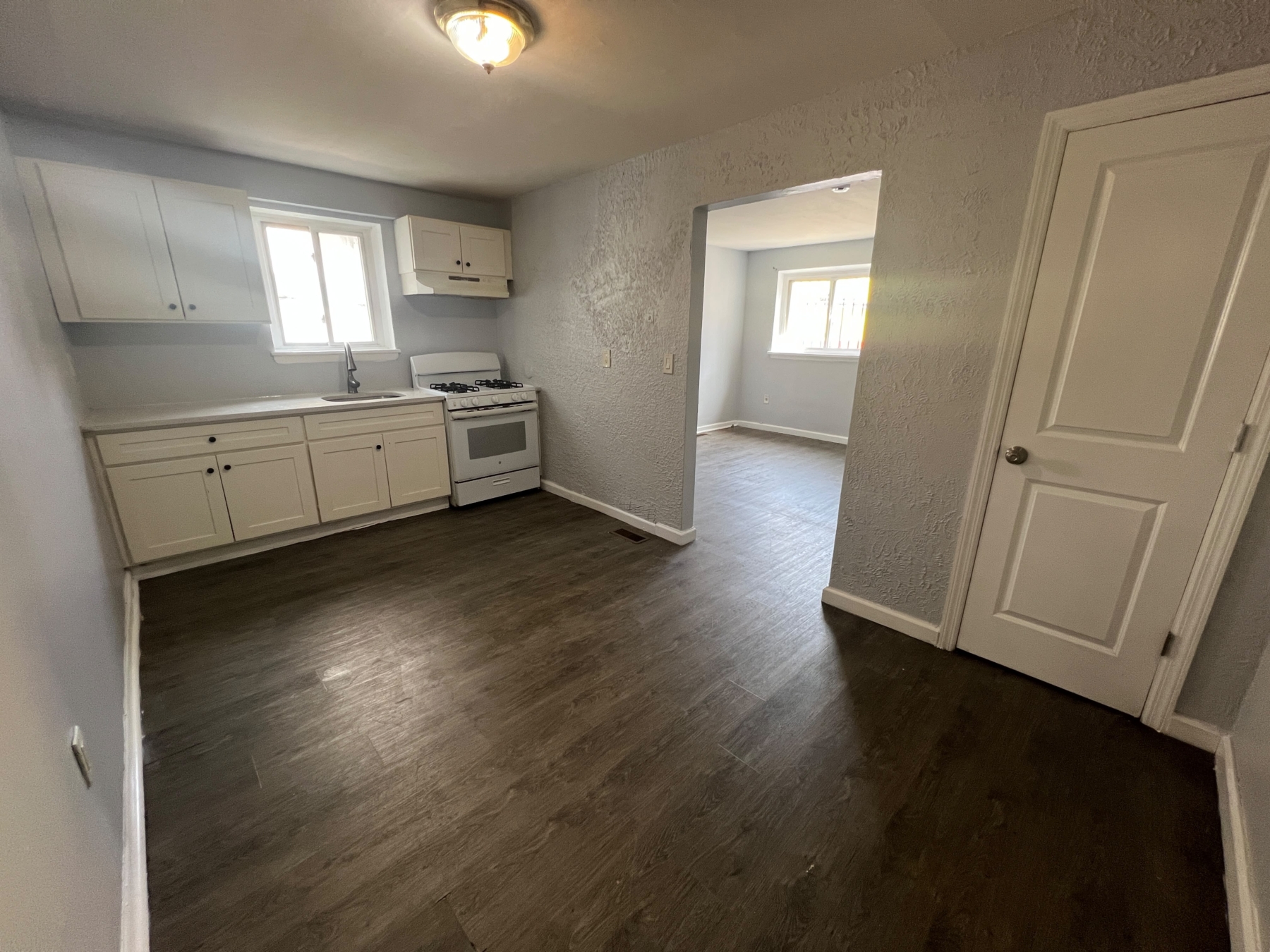 56 Wall St. Apt. 3