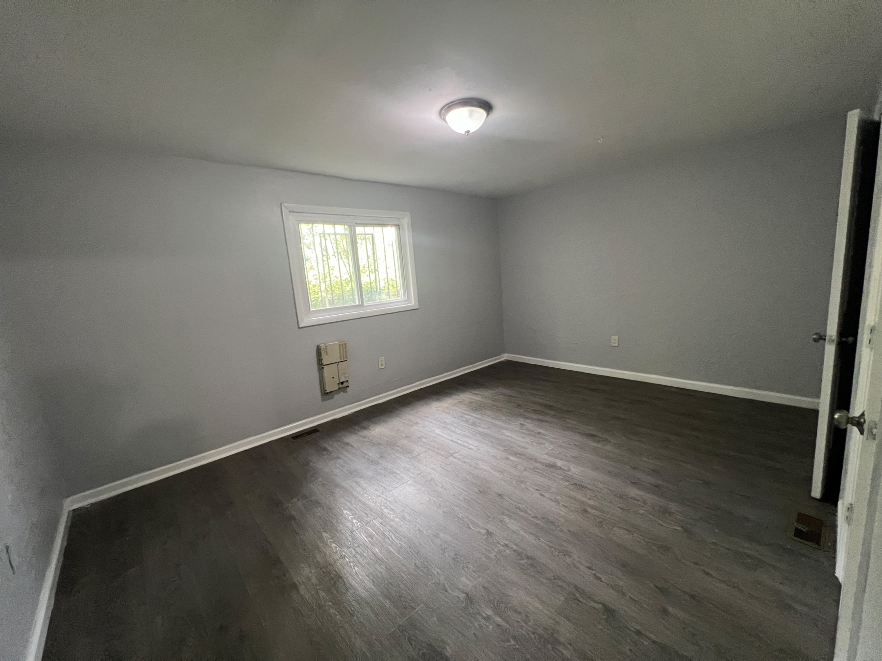 56 Wall St. Apt. 3