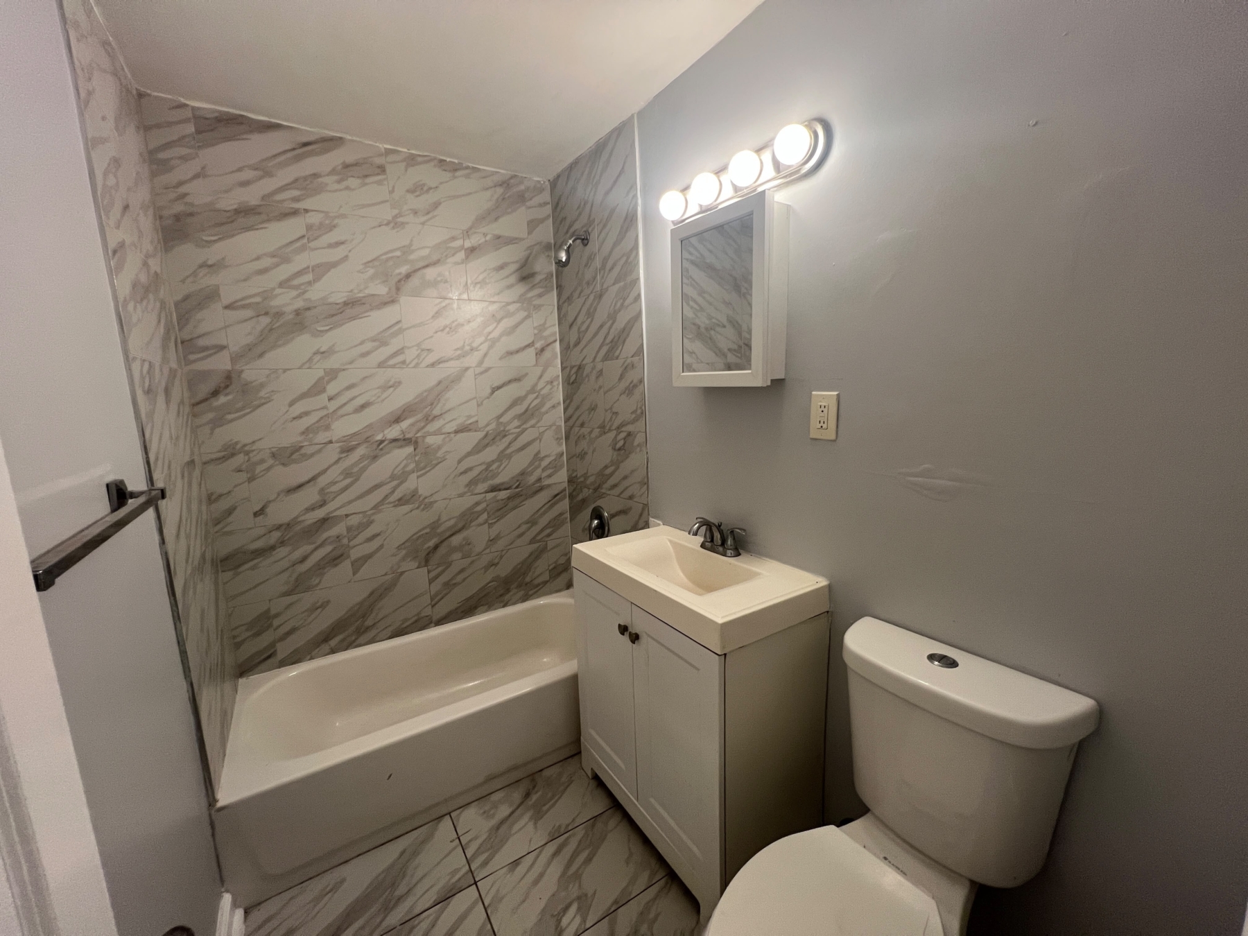 56 Wall St. Apt. 3