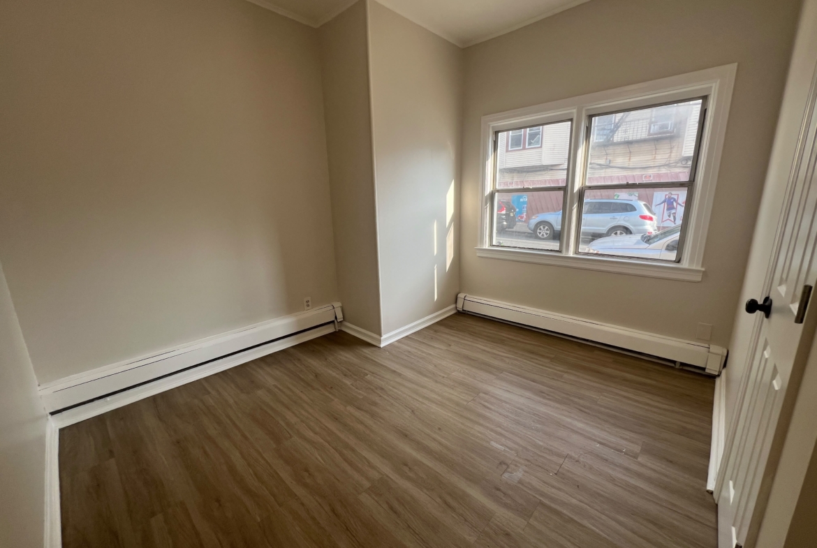 95 Cedar St. Apt. 1