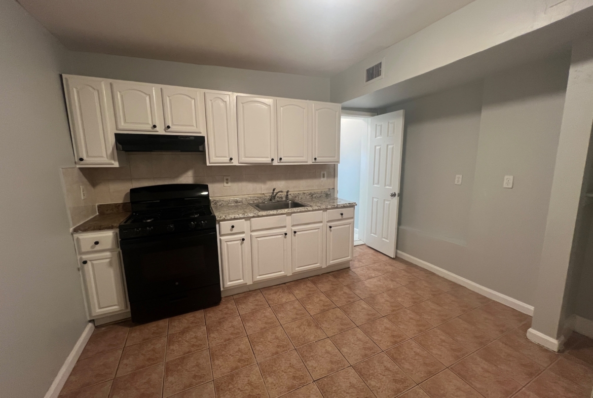 34 Passaic St. Apt. 4
