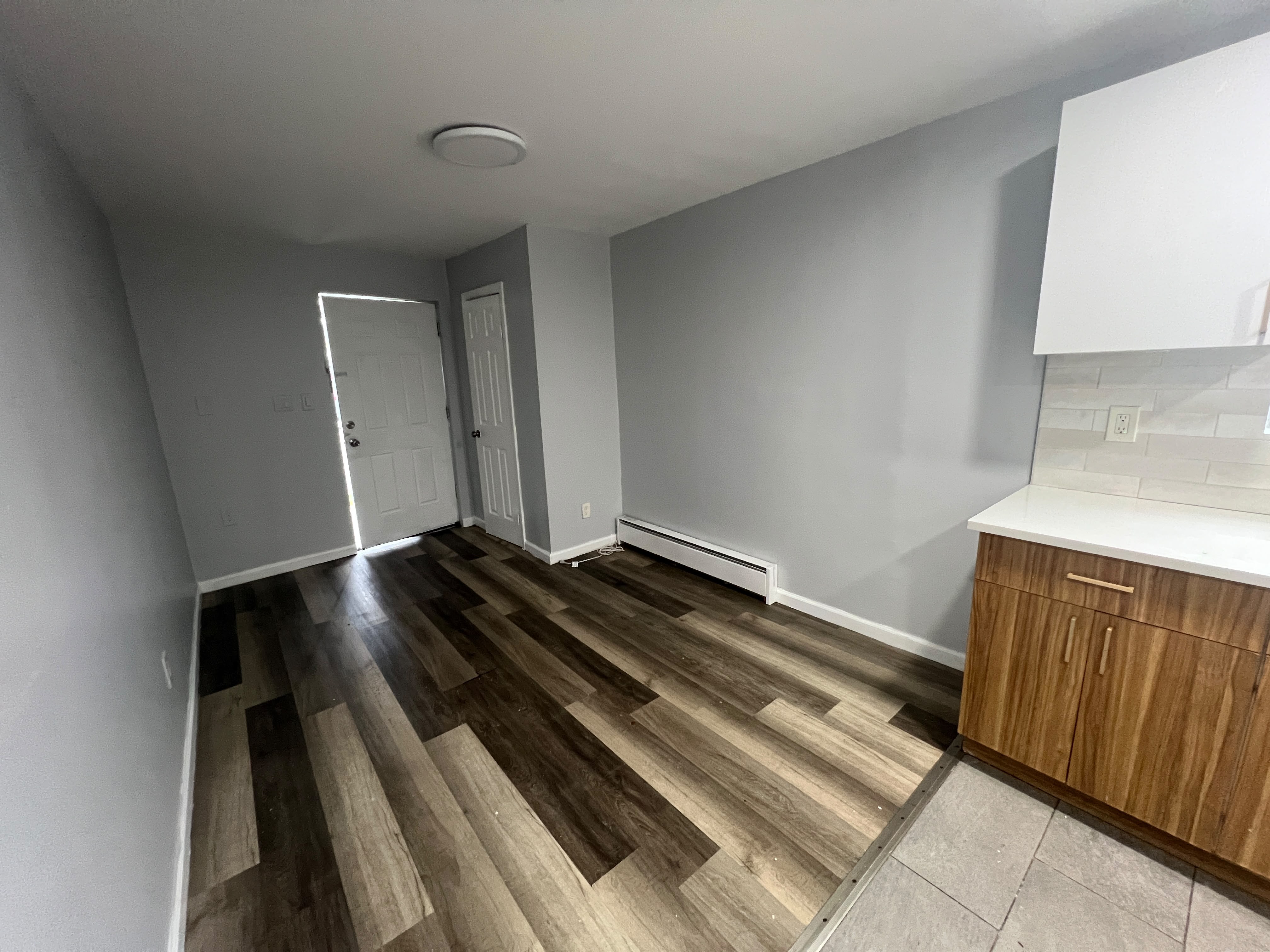 122 Central Ave. Apt A