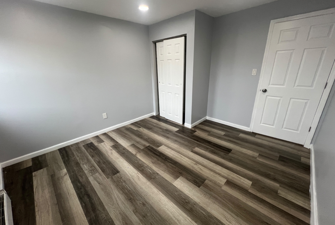 122 Central Ave. Apt A