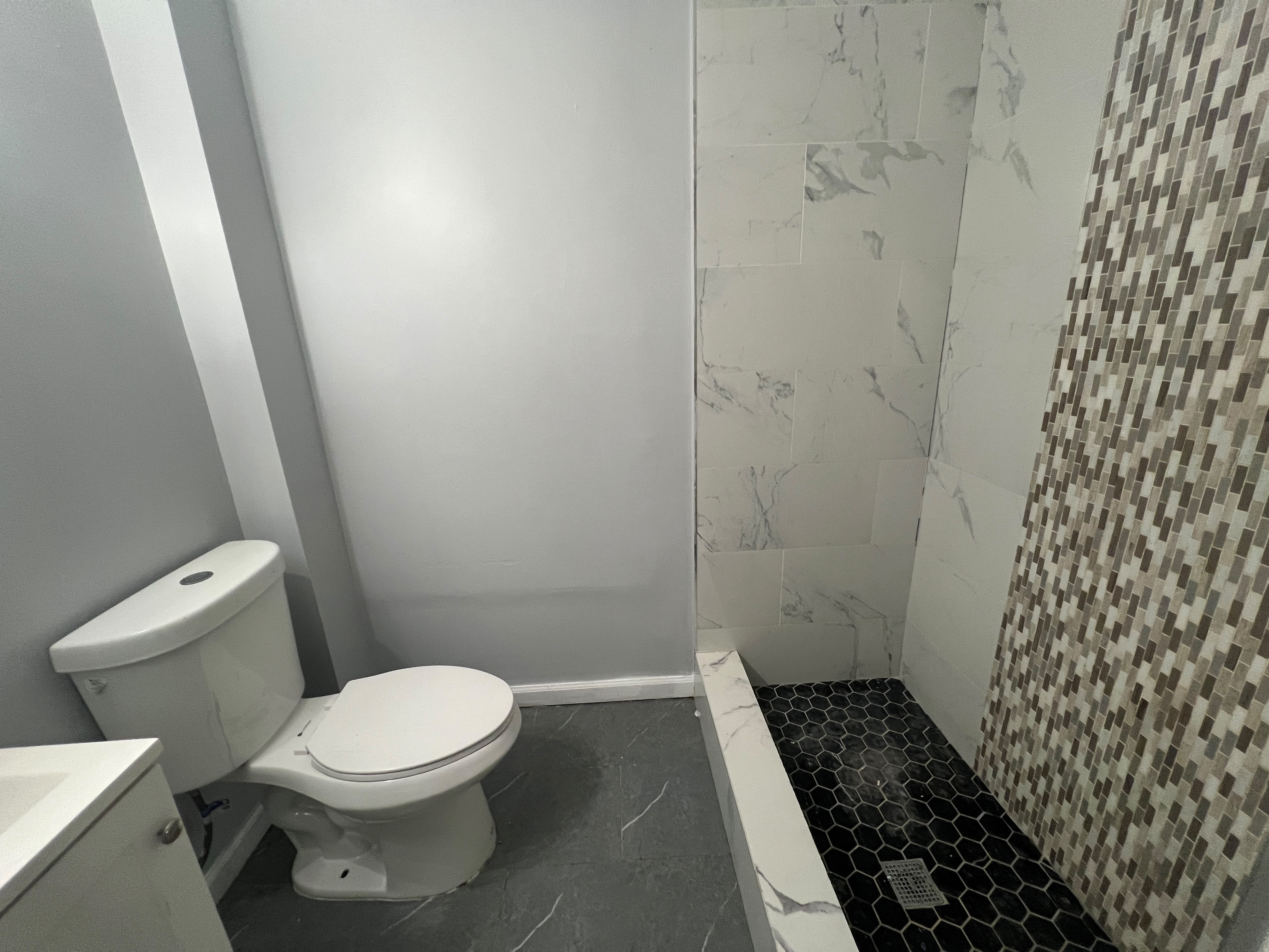 122 Central Ave. Apt A