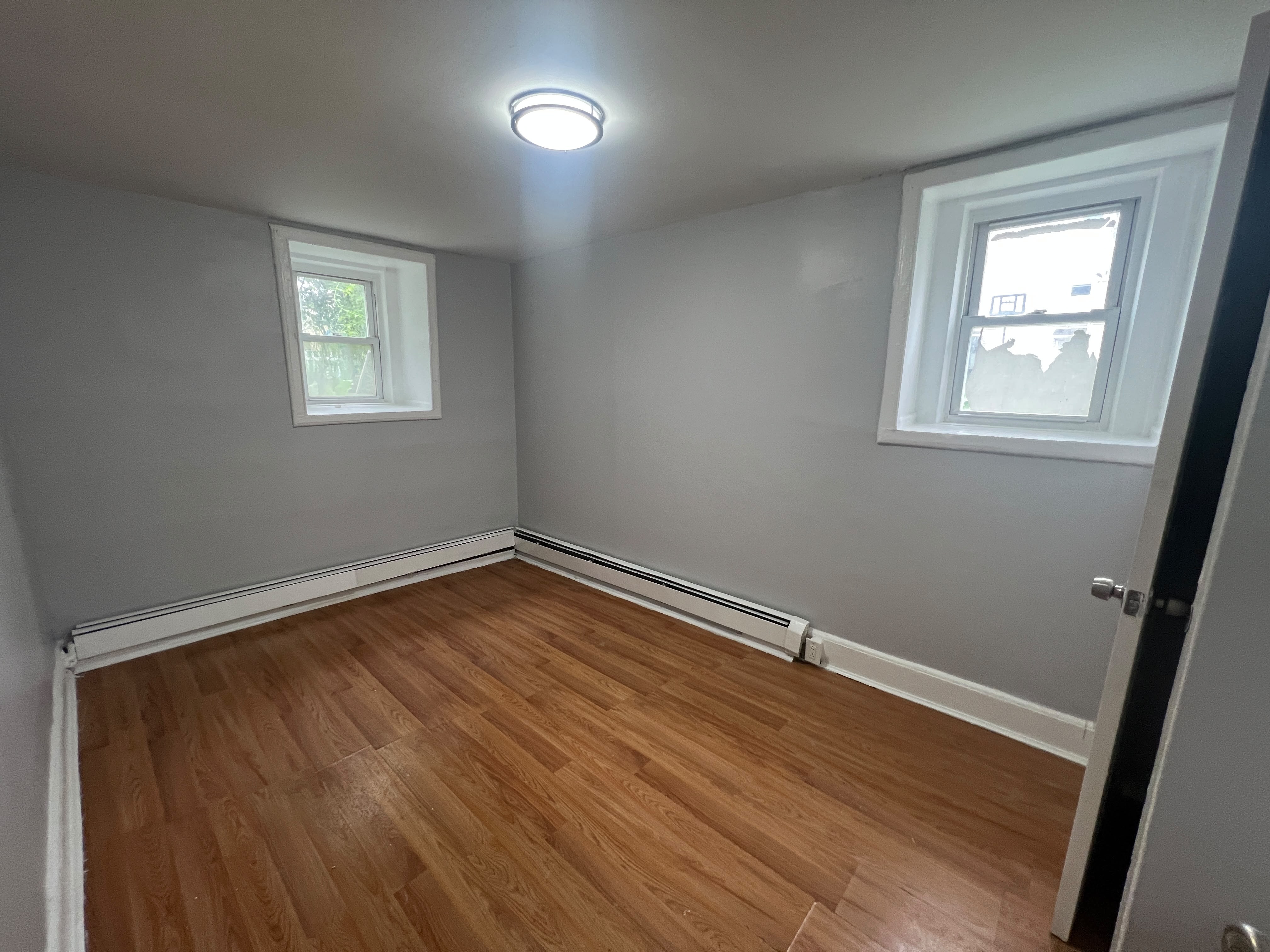 326 Grand Apt. 1R