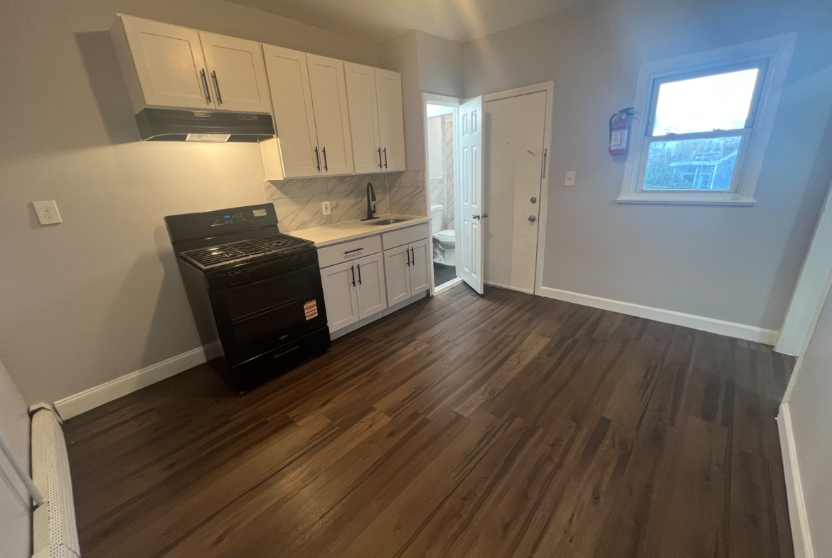 76 4th Ave. Apt. 3