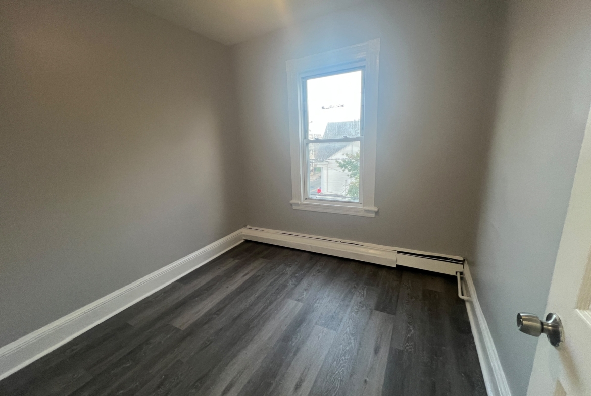 76 4th Ave. Apt. 3