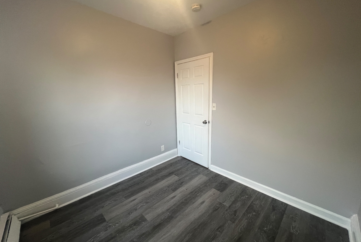 76 4th Ave. Apt. 3
