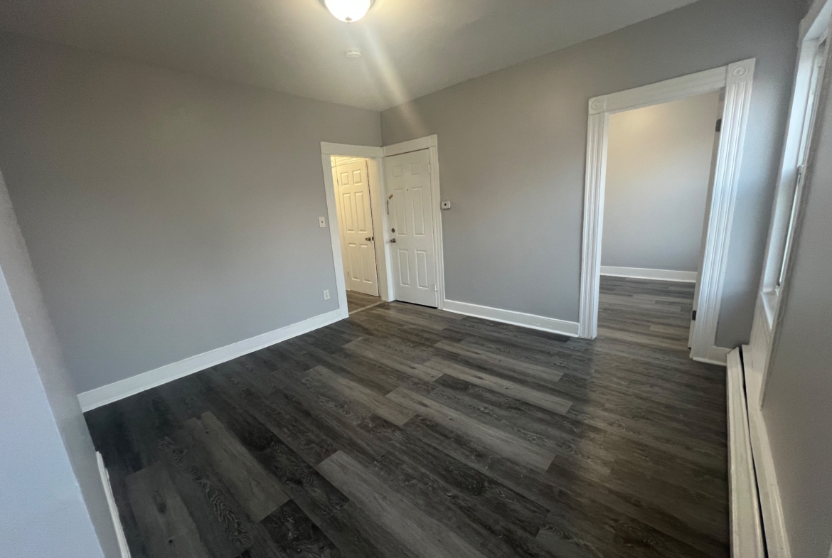 76 4th Ave. Apt. 3