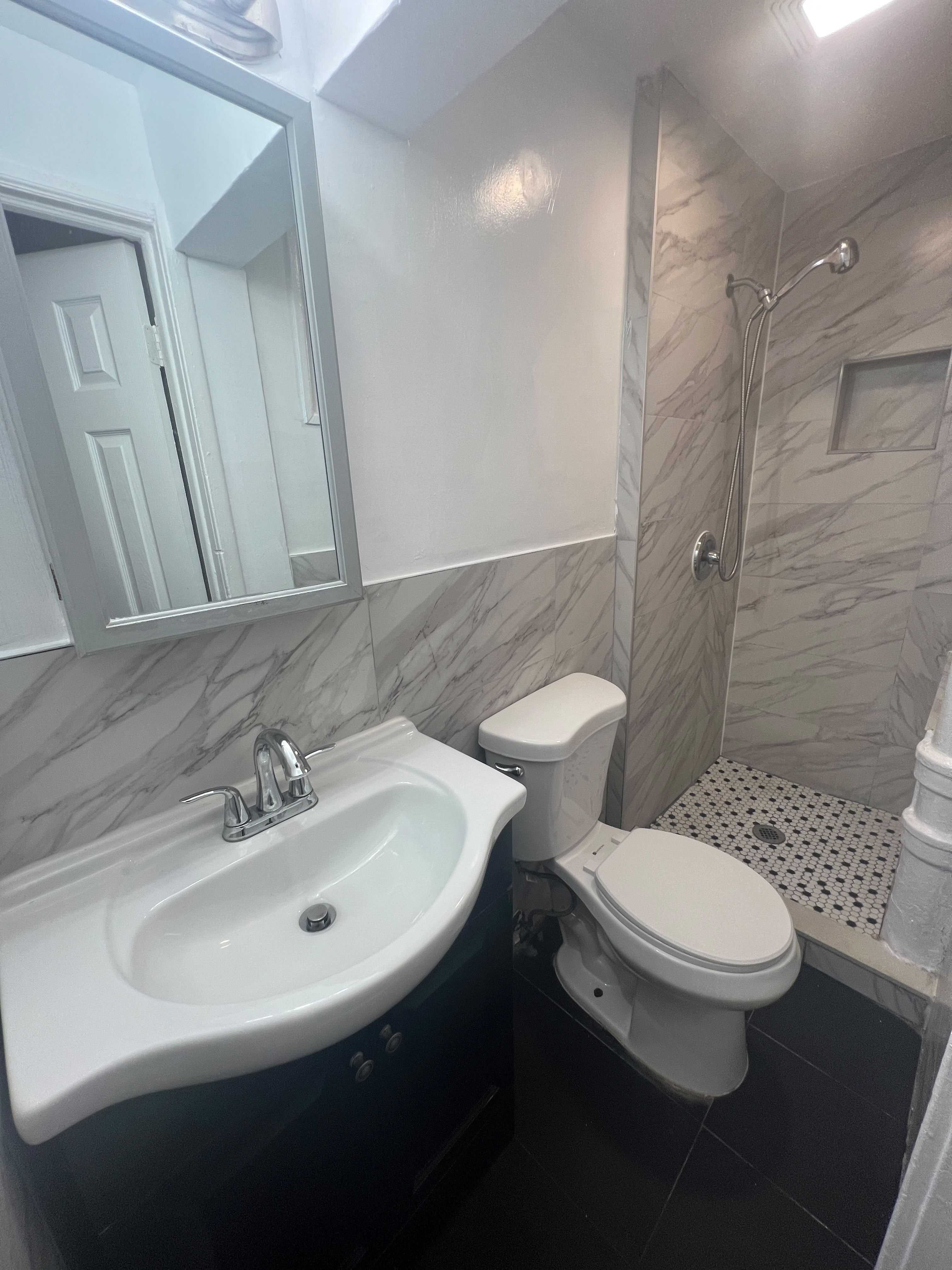 76 4th Ave. Apt. 3