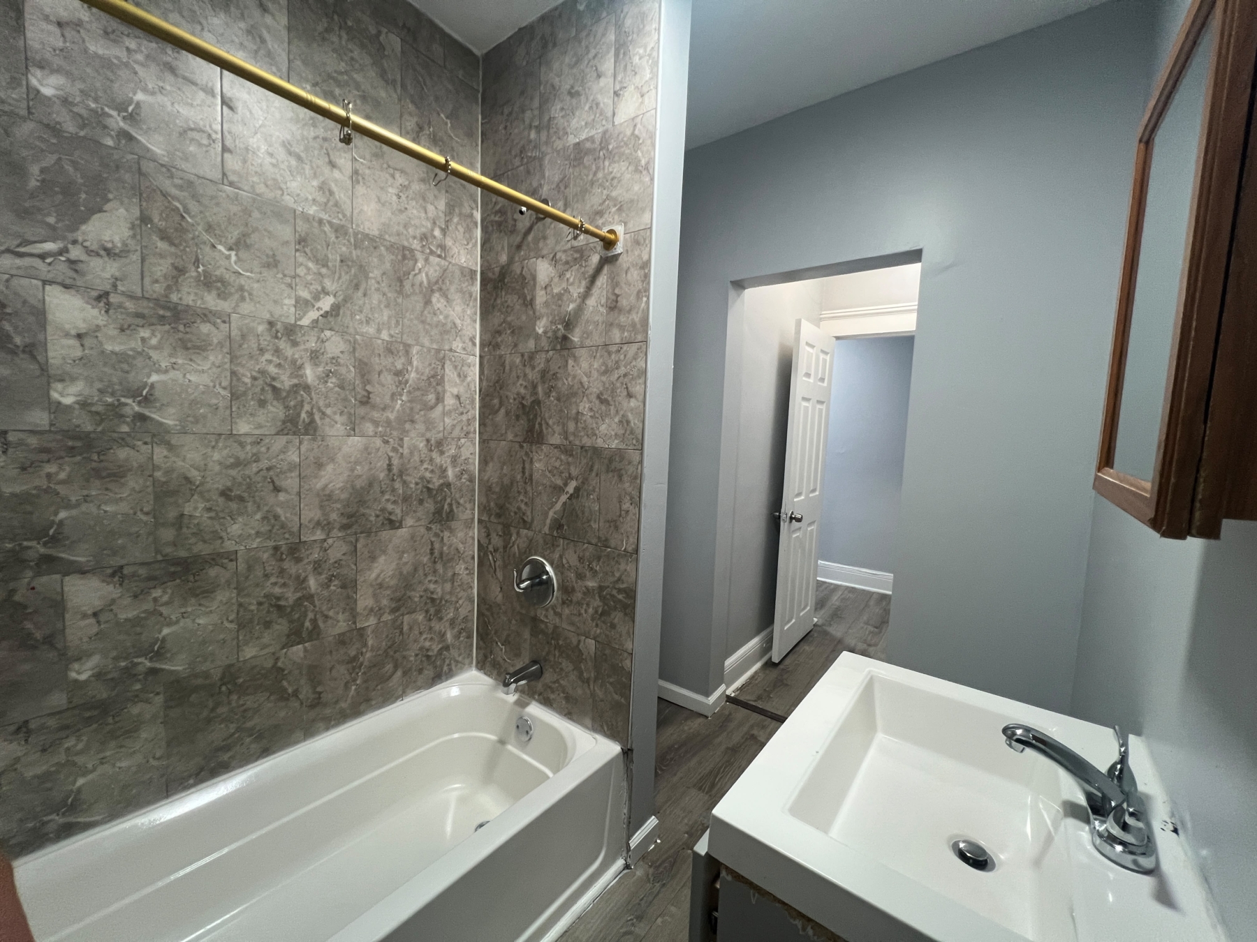 68 Wayne Ave. Apt. 2