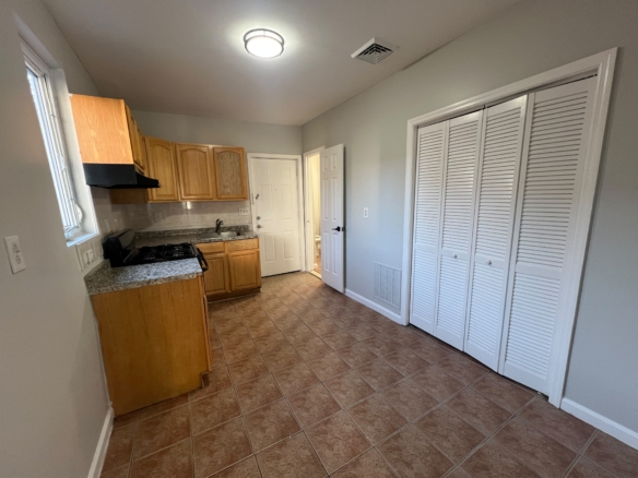 34 Passaic St. Apt. 5